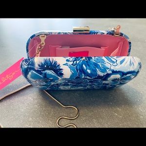 Lily Pulitzer Catch and Keep Hard Clutch